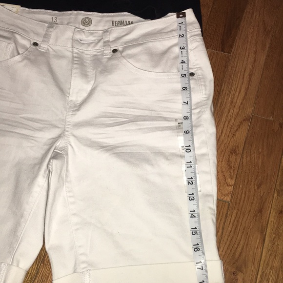 🌸Bermuda 🌸shorts🌸 - Picture 5 of 7